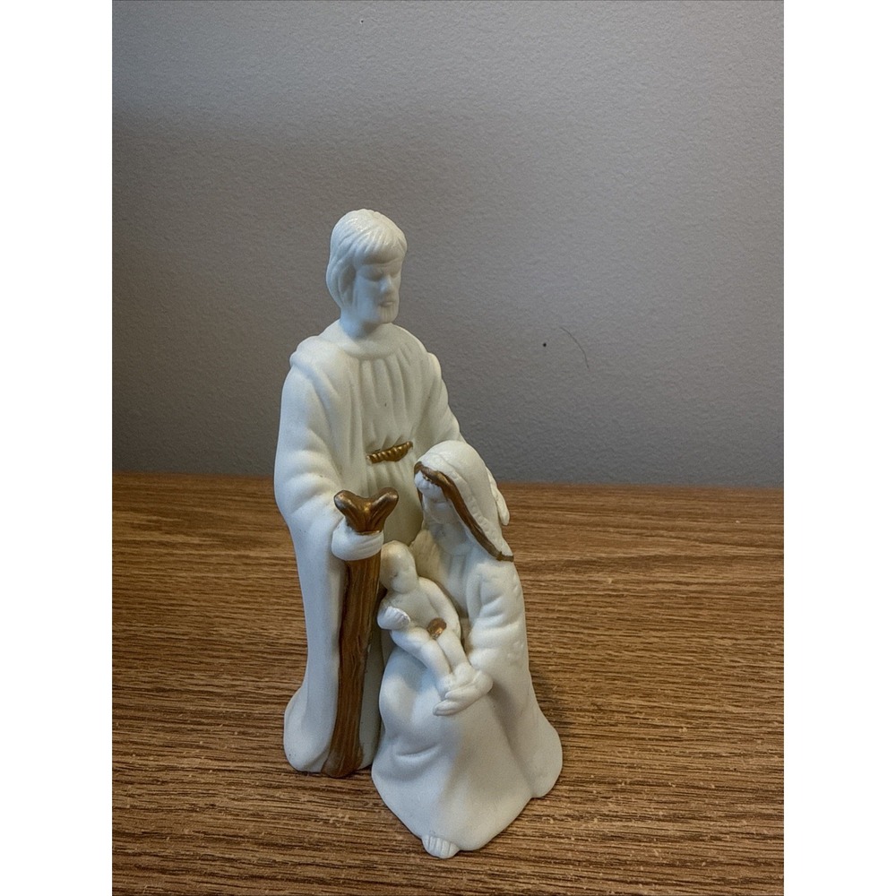 Jesus Mary And Joseph White Ceramic Figurine‎ Tinted With Gold And  W/Gold Staff